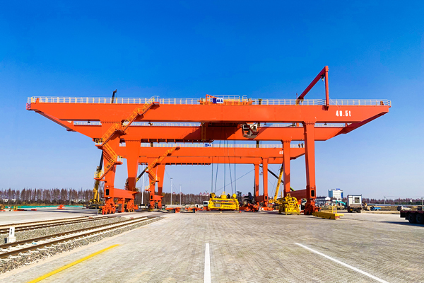 轨道式集装箱龙门吊 (15).jpg