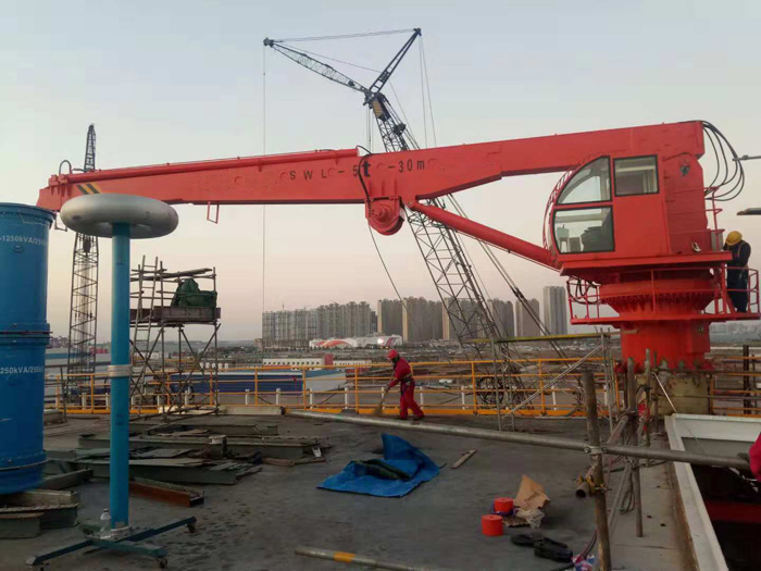 山东青岛甲板起重机厂家克令吊是一种装卸货物的设备
