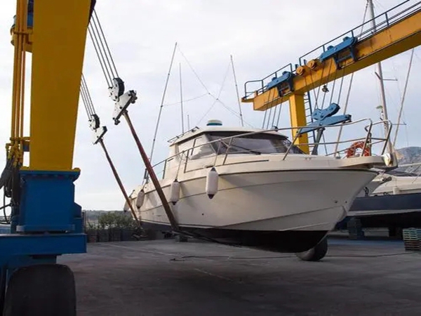 江西上饶游艇轮胎吊公司设备具有强大的承载能力