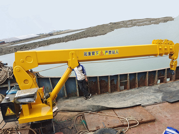福建漳州船用起重机厂家船用起重机类型多样
